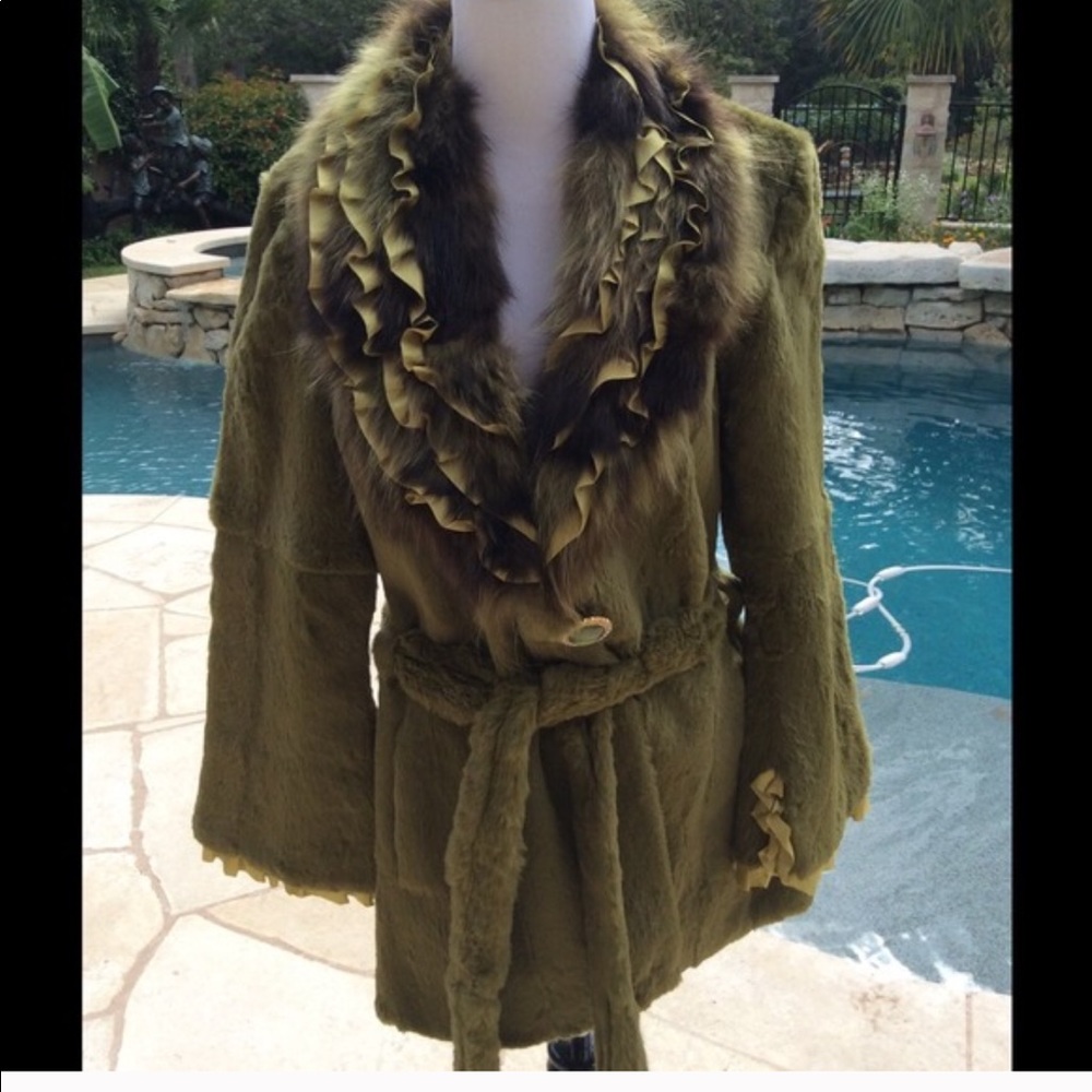 Ruffled unique fur coat